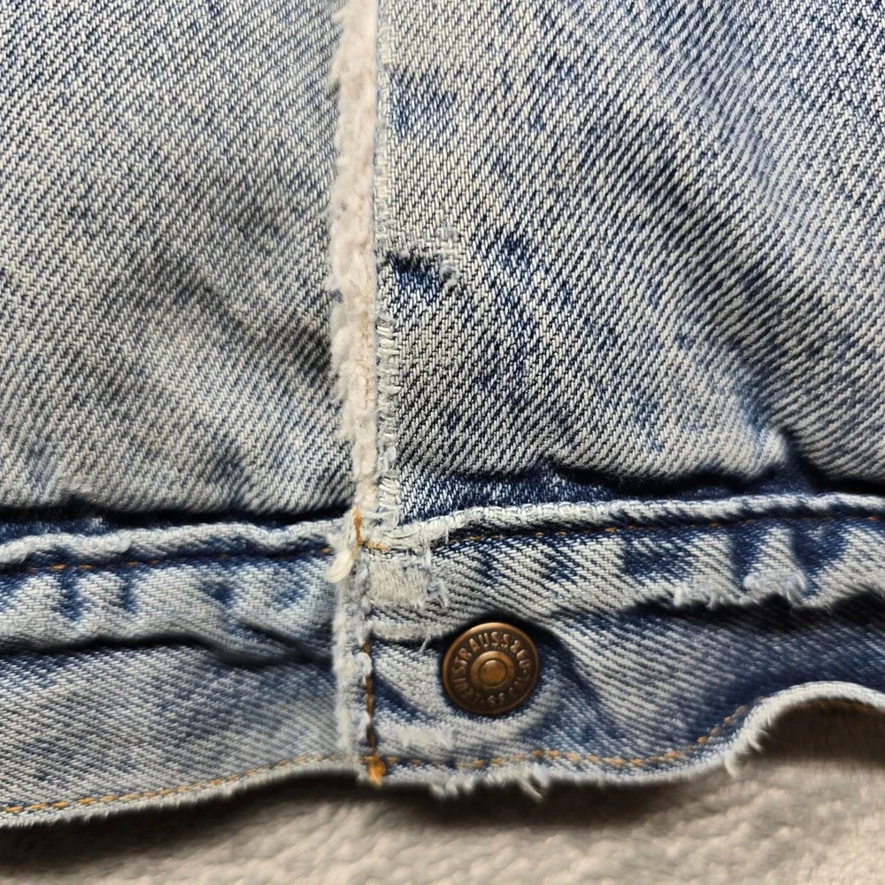 Vintage Levis Sherpa Lined Denim Trucker Jacket Mens XL Blue USA 70609-0218